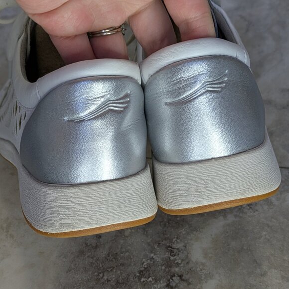 Dansko 'Charlie' Leather Sneakers (women's 40/9.5-10) - Picture 5 of 9